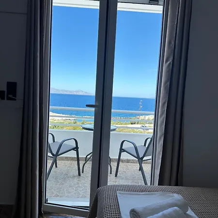 Ostria Sea View דירה *